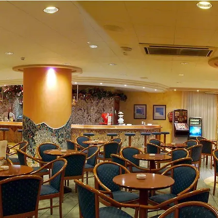 赫利俄斯犹酒店 酒店 滨海略雷特