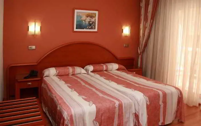 Отель Helios Lloret