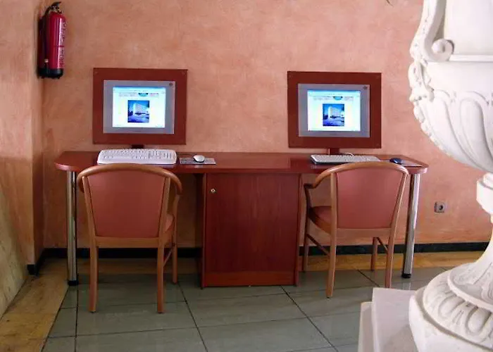 Helios Lloret Льорет-де-Мар