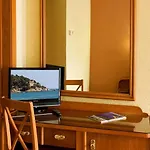 Helios Lloret 4* يوريت دي مار